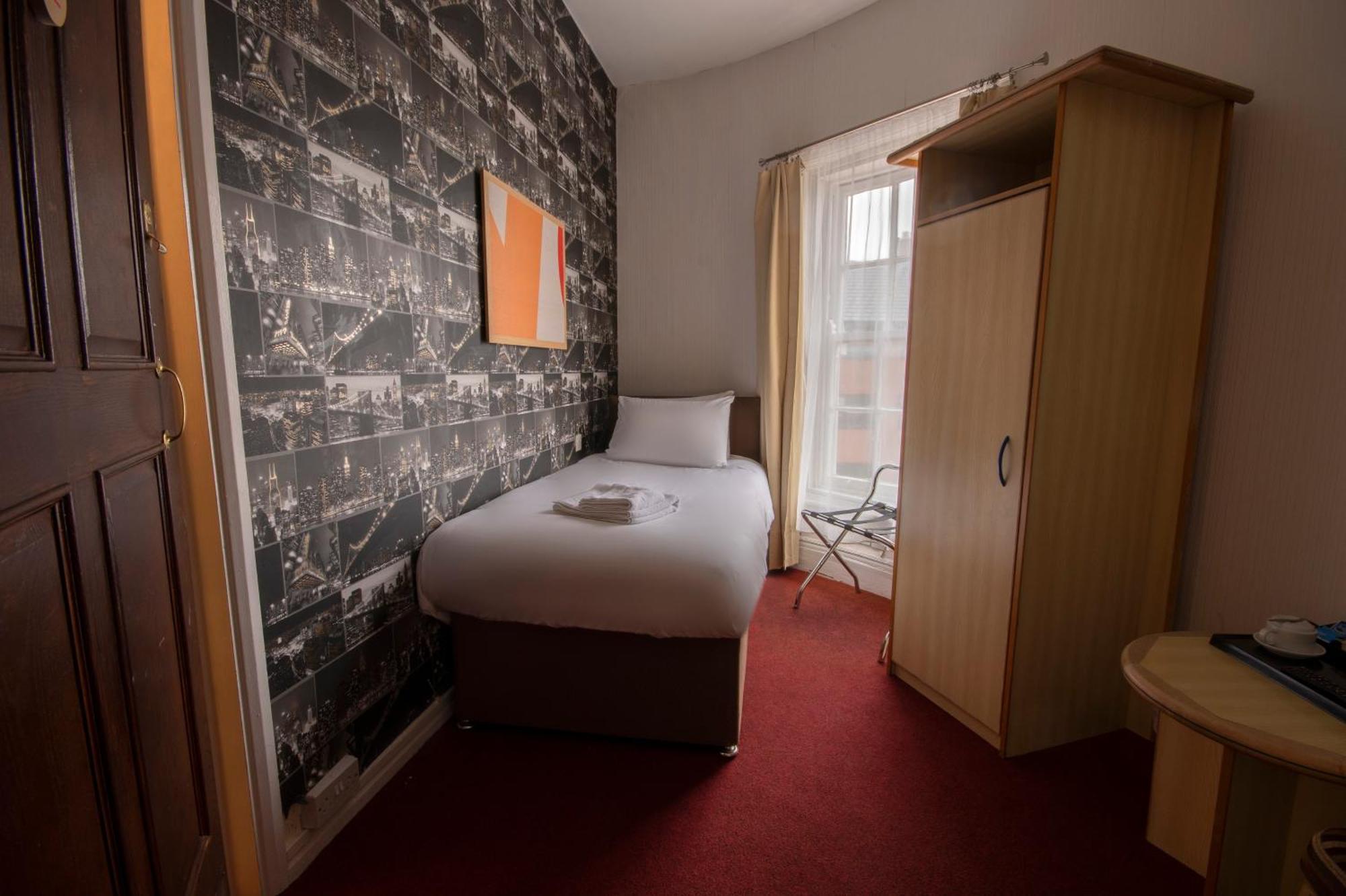 Royal Hotel Kettering  Eksteriør bilde